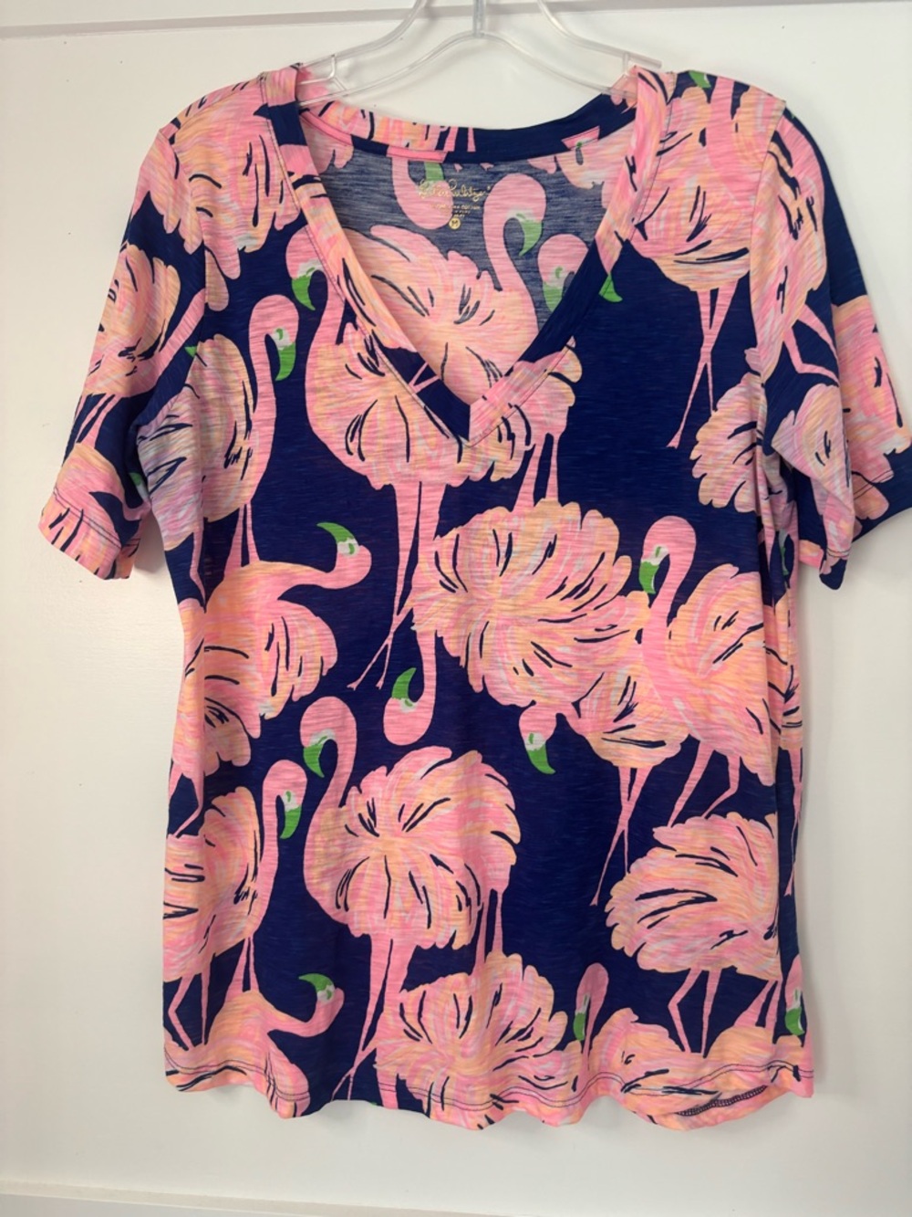 Lilly Pulitzer Pink Flamingo V-Neck Tee on Navy size medium